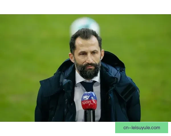 今夏拜仁酝酿签同级中卫补强防线